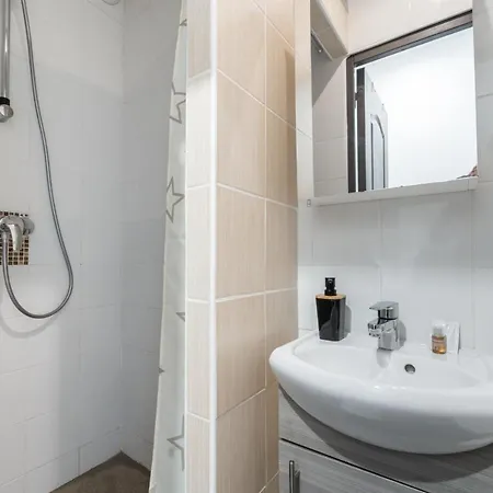 L'oasis Montparnasse Hotel