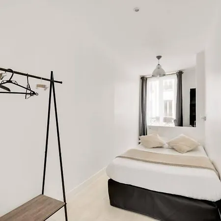 Hotel L'oasis Montparnasse