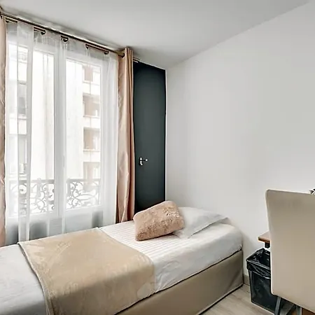 מלון L'oasis Montparnasse פריז