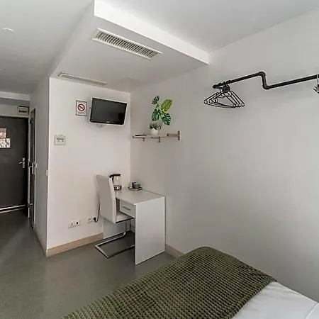 L'oasis Montparnasse 2*