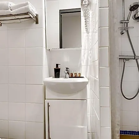 L'oasis Montparnasse 2*
