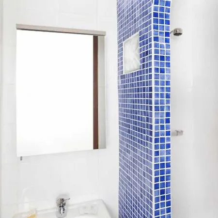 L'oasis Montparnasse Hotell 2*