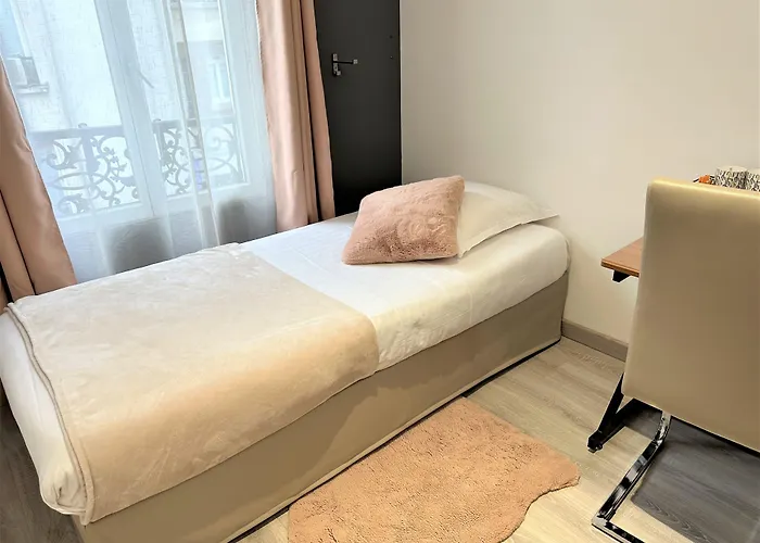 L'oasis Montparnasse Hotel