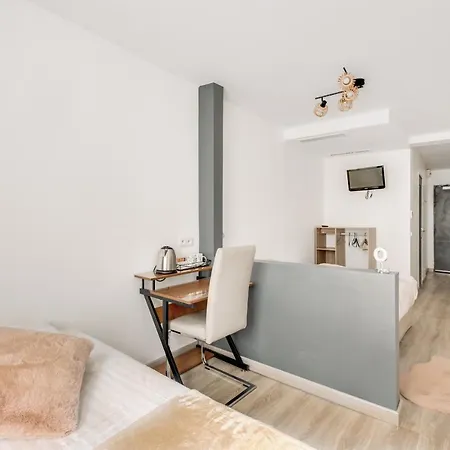 L'oasis Montparnasse 2*