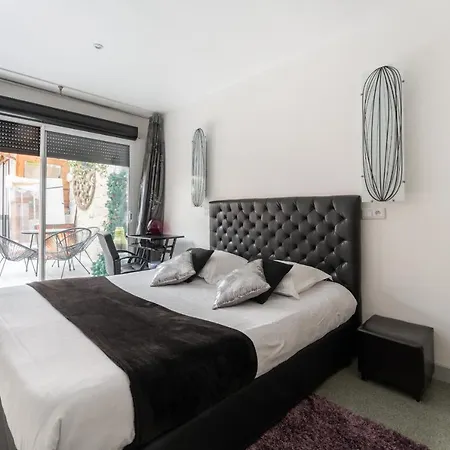 Отель L'oasis Montparnasse Париж