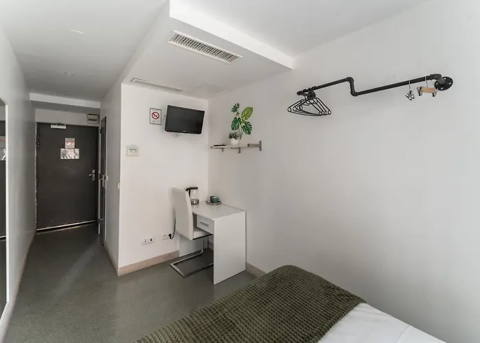 L'oasis Montparnasse Hotel 2*