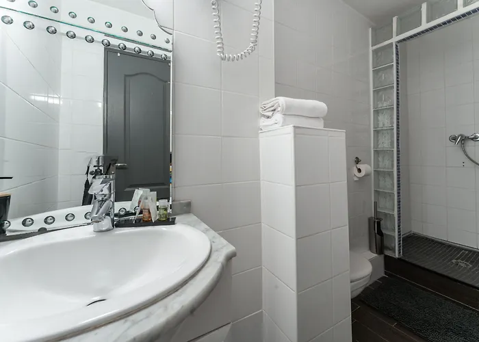 Hotel L'oasis Montparnasse 2*